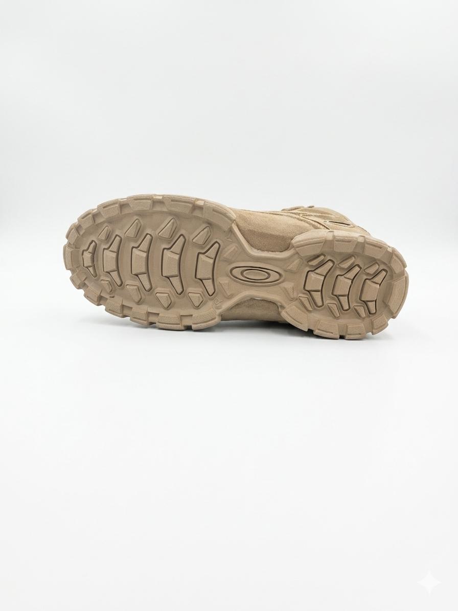 Bota Oakley Refletivel Bege