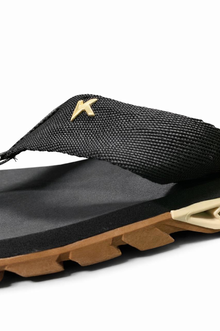 Chinelo Sandália Kenner Preto / Caramelo
