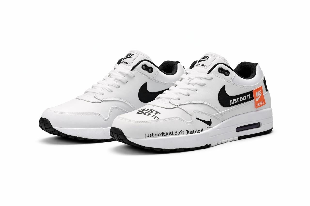 Nike Just Branco Preto